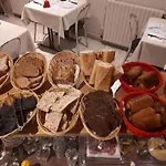 Contact Du Cerf Hotel