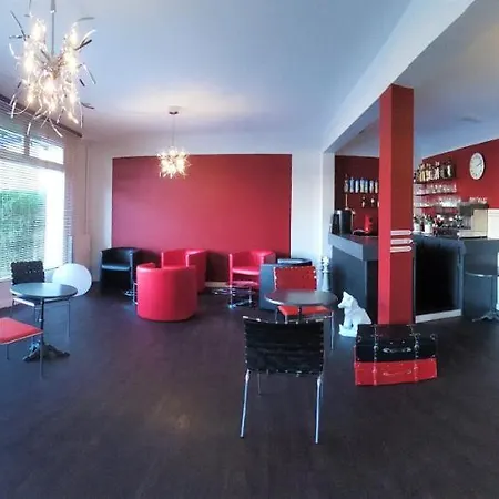 Du Cerf Hotel Chateau-Gontier