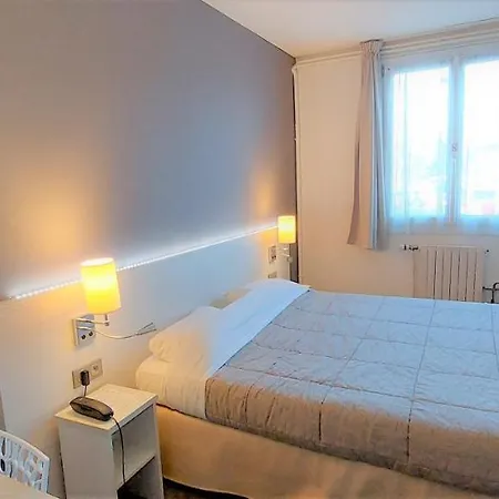 Du Cerf Hotel