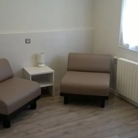 Hotel Contact Du Cerf Château-Gontier