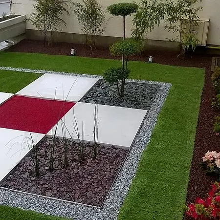 Du Cerf Hotel 2*