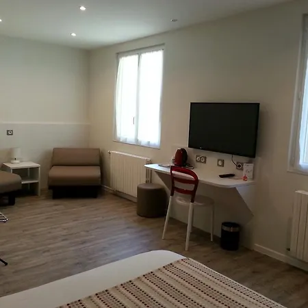 Hotel Contact Du Cerf Château-Gontier