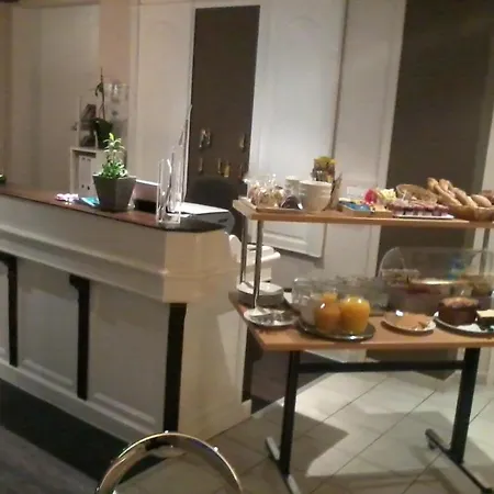 Du Cerf Hotel Chateau-Gontier