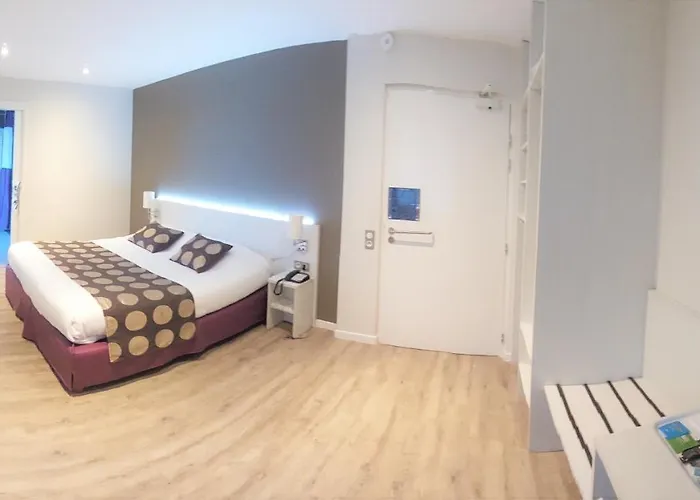 מלון Contact Du Cerf 2*