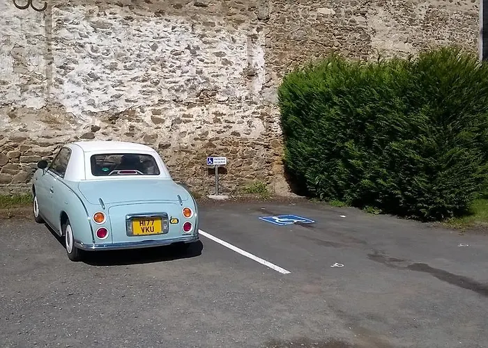 Contact Du Cerf 2* Château-Gontier