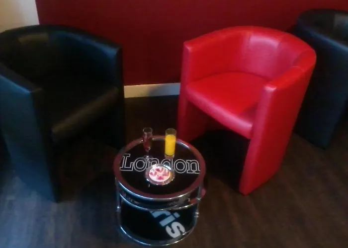 מלון Contact Du Cerf 2*