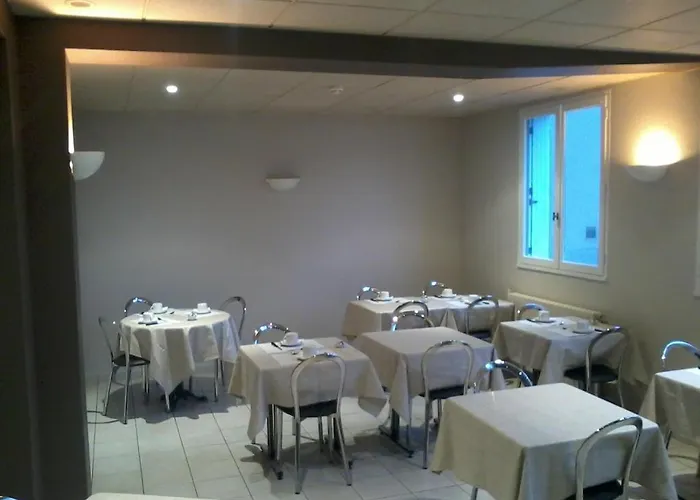 Contact Du Cerf 2* Château-Gontier