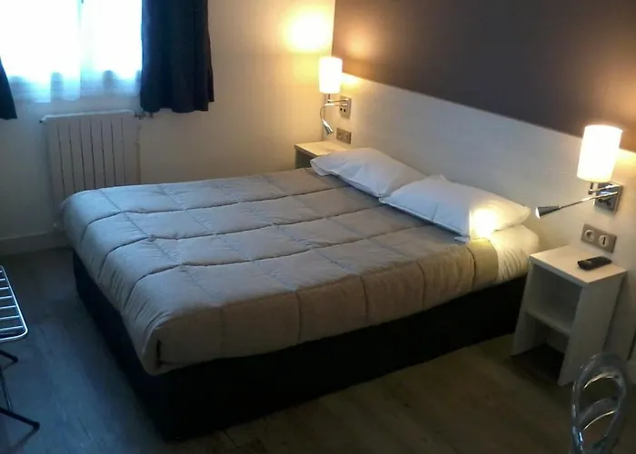 מלון Contact Du Cerf