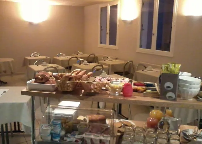 מלון Contact Du Cerf